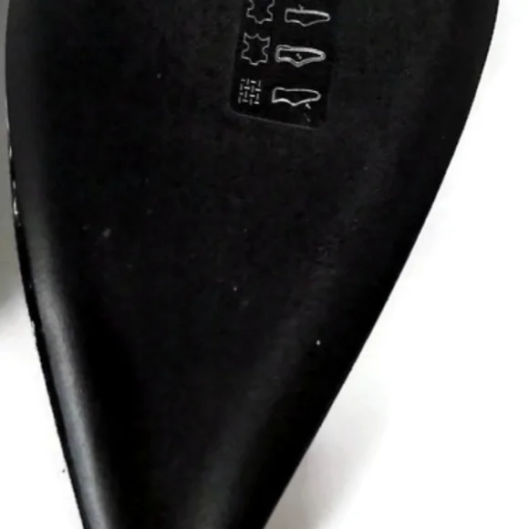 Roberto Cavalli Black and Gold Heels - Picture 8 of 9